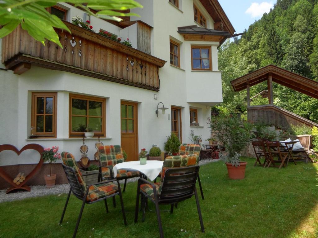 Apartamento Haus Bichl Finkenberg Exterior foto